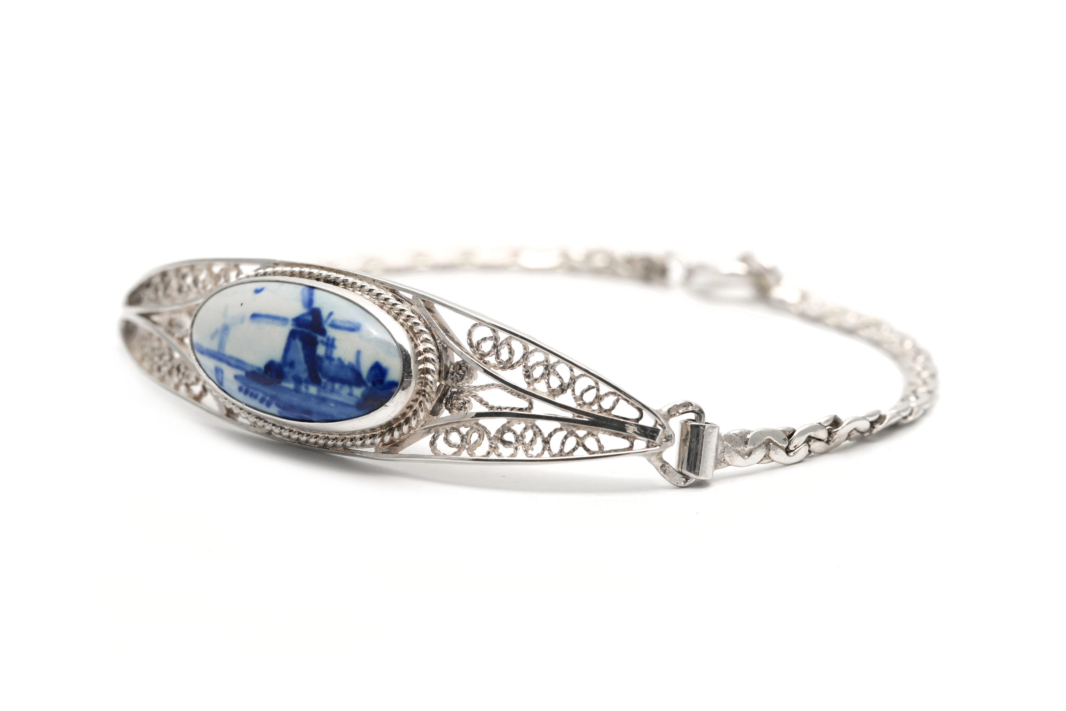Bracelet Années 50 en argent serti d'une porcelaine