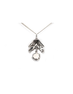 Pendentif Art Nouveau en argent serti de strass