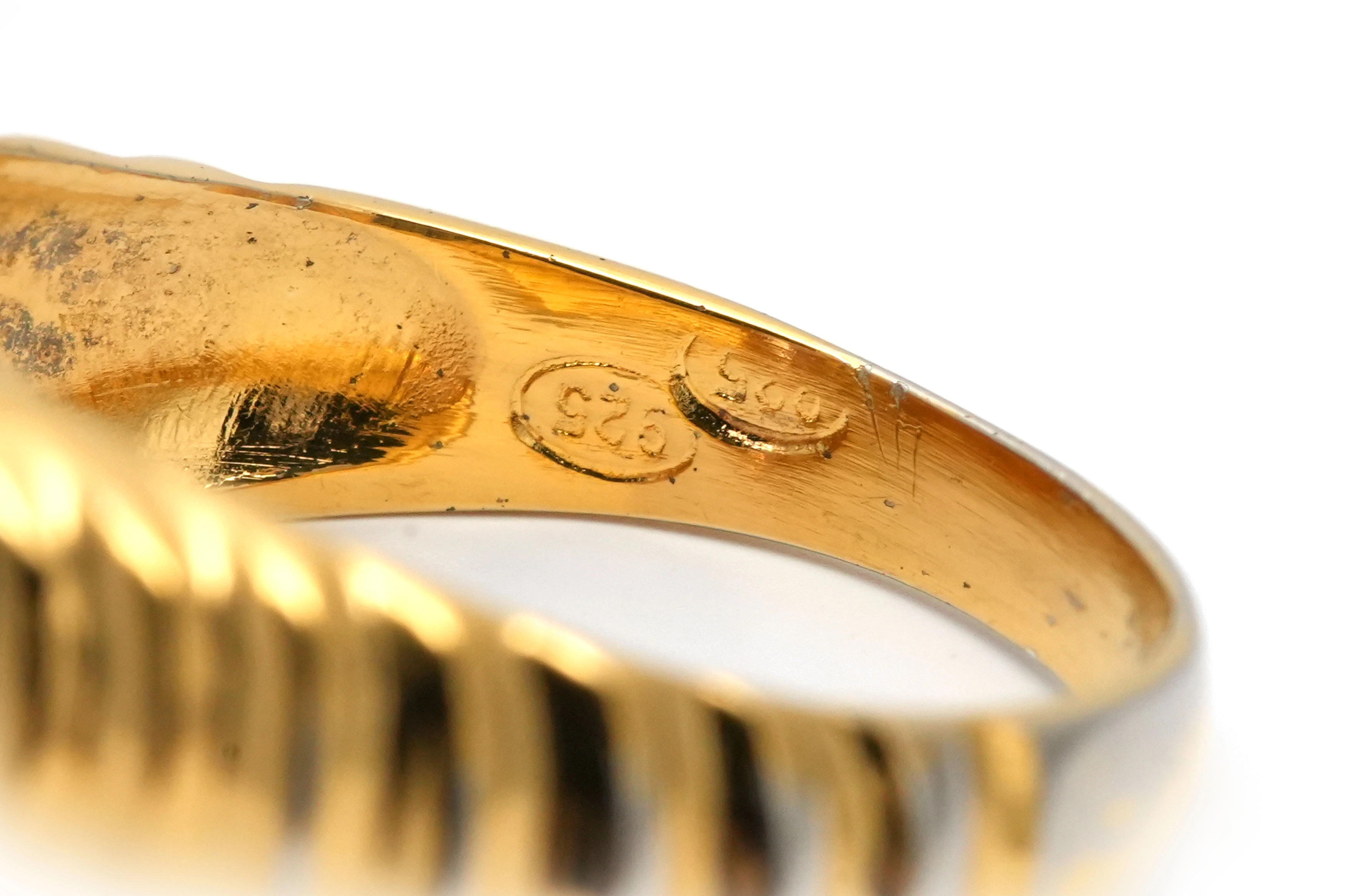 Bague contemporaine en vermeil (argent 925) sertie d'un zirconium
