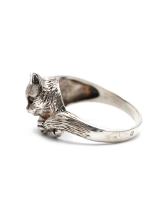 Bague chat contemporaine en argent 925 sertie de grenats