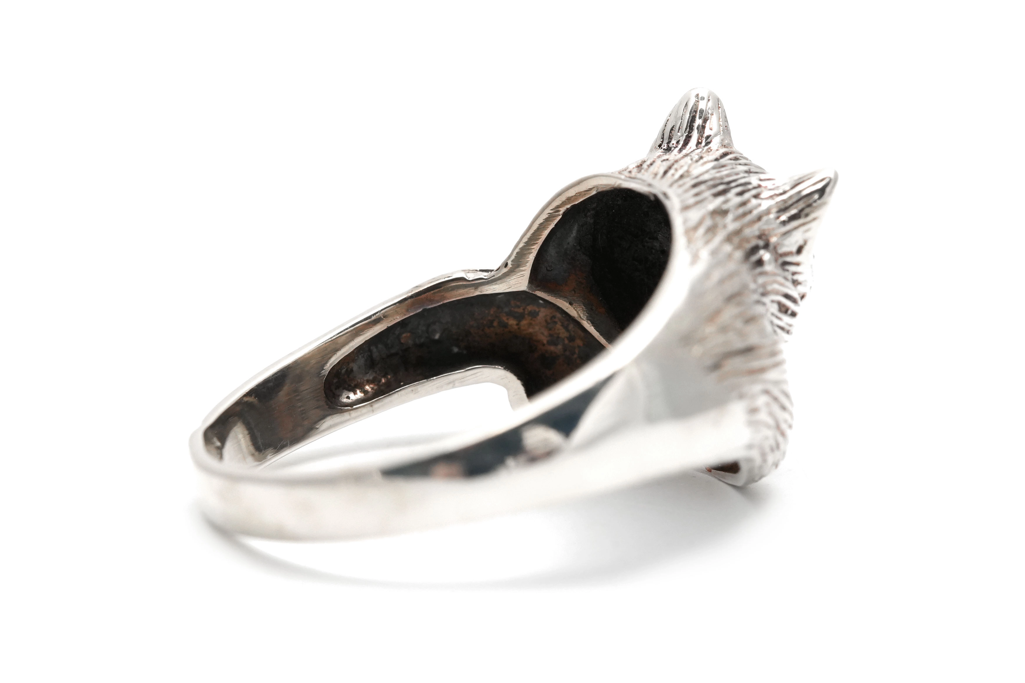 Bague chat contemporaine en argent 925 sertie de grenats