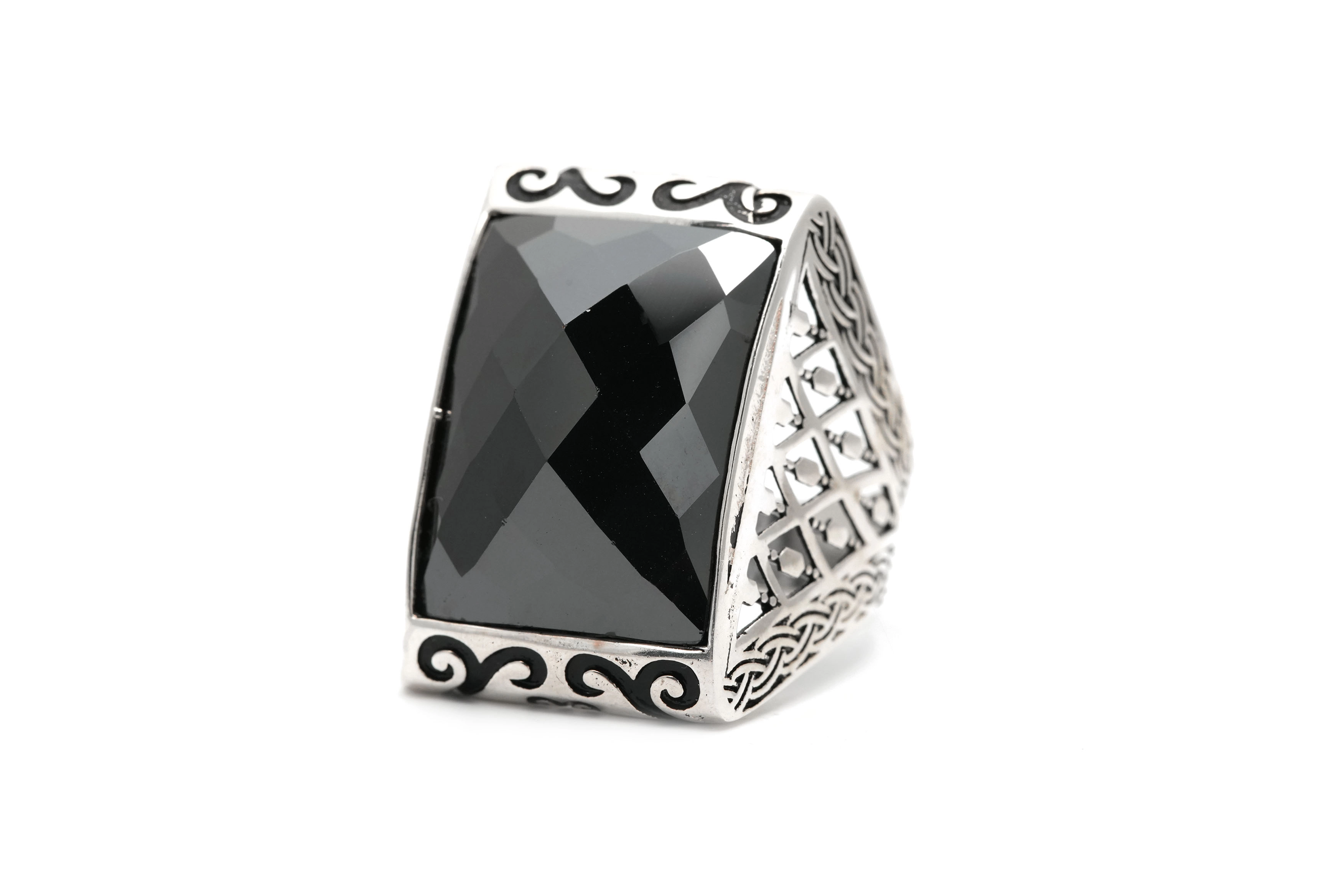 Bague contemporaine en argent 925 sertie d'une céramique