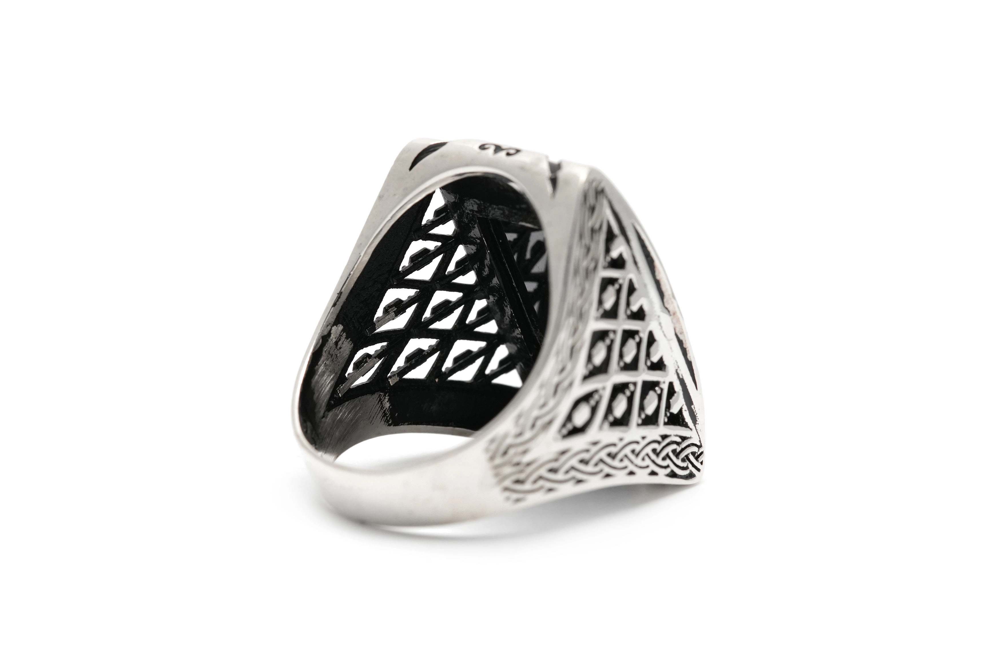 Bague contemporaine en argent 925 sertie d'une céramique