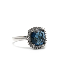 Bague contemporaine en argent 925 sertie de zirconiums