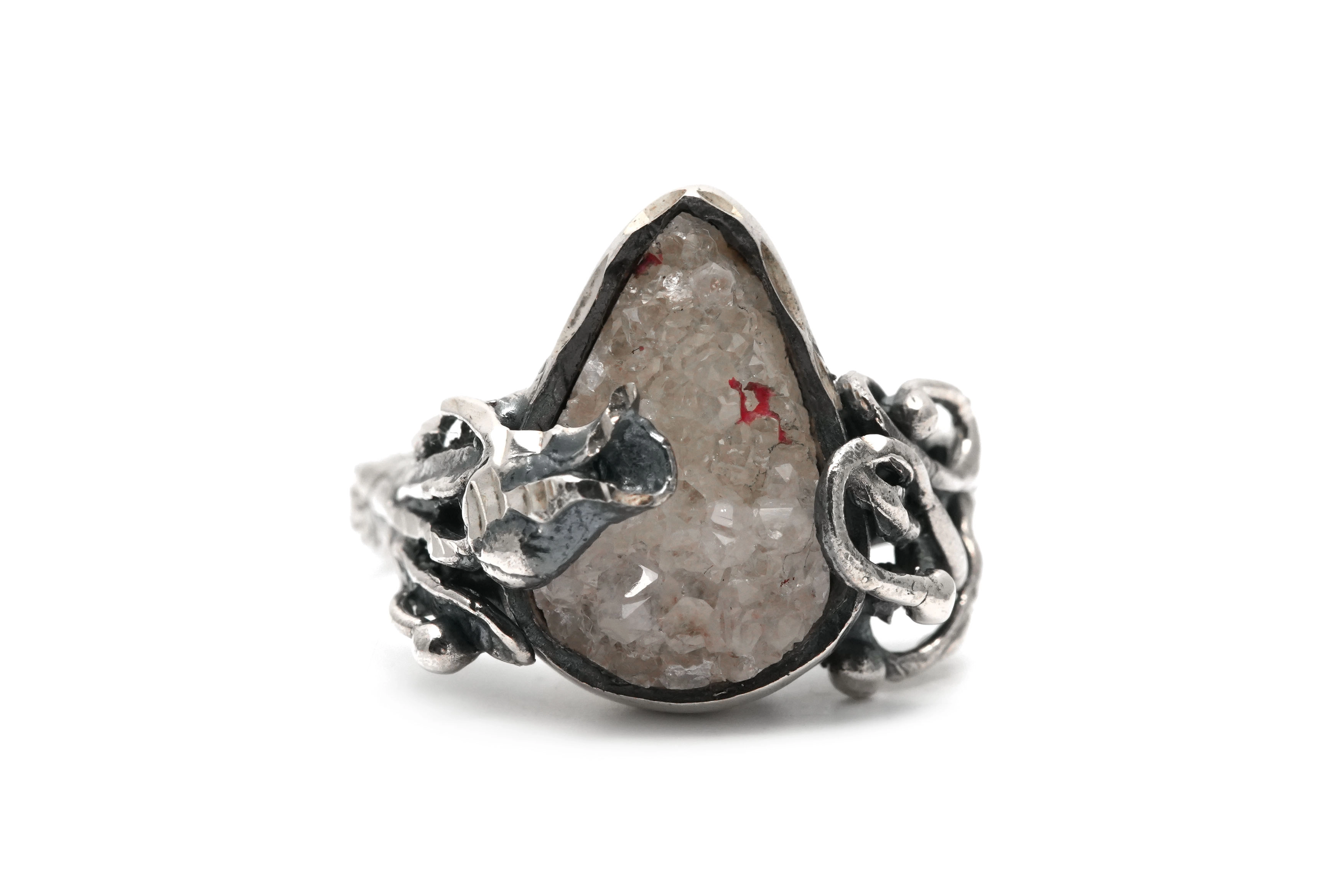 Bague contemporaine en argent 925 sertie d'un quartz