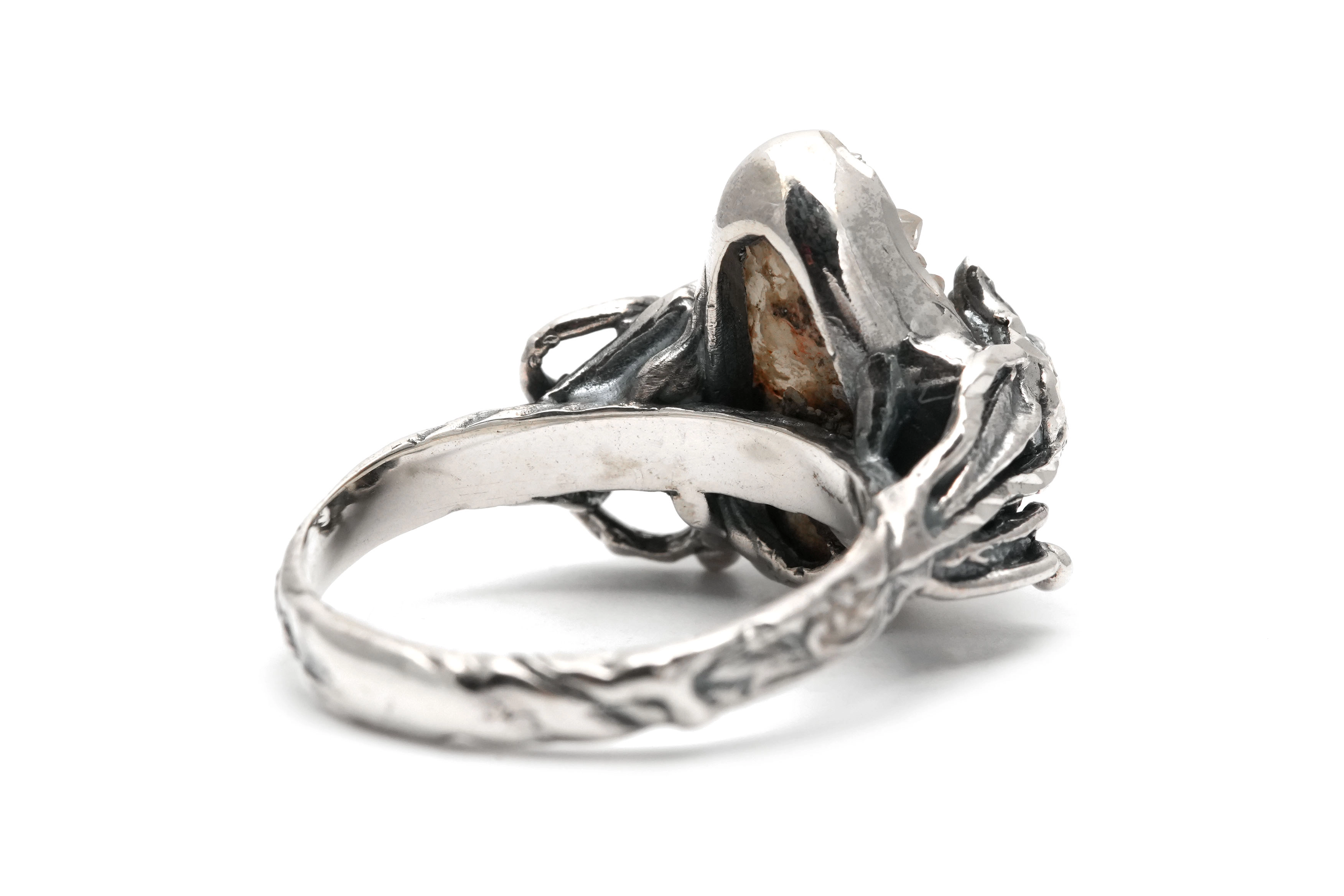 Bague contemporaine en argent 925 sertie d'un quartz