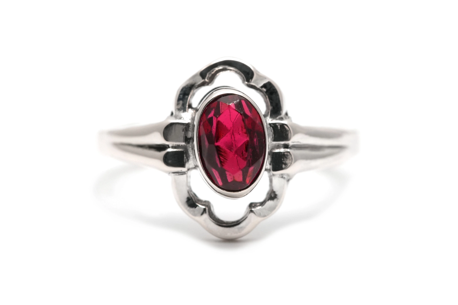 Bague Art Déco en argent 835 sertie d'un grenat - - 1