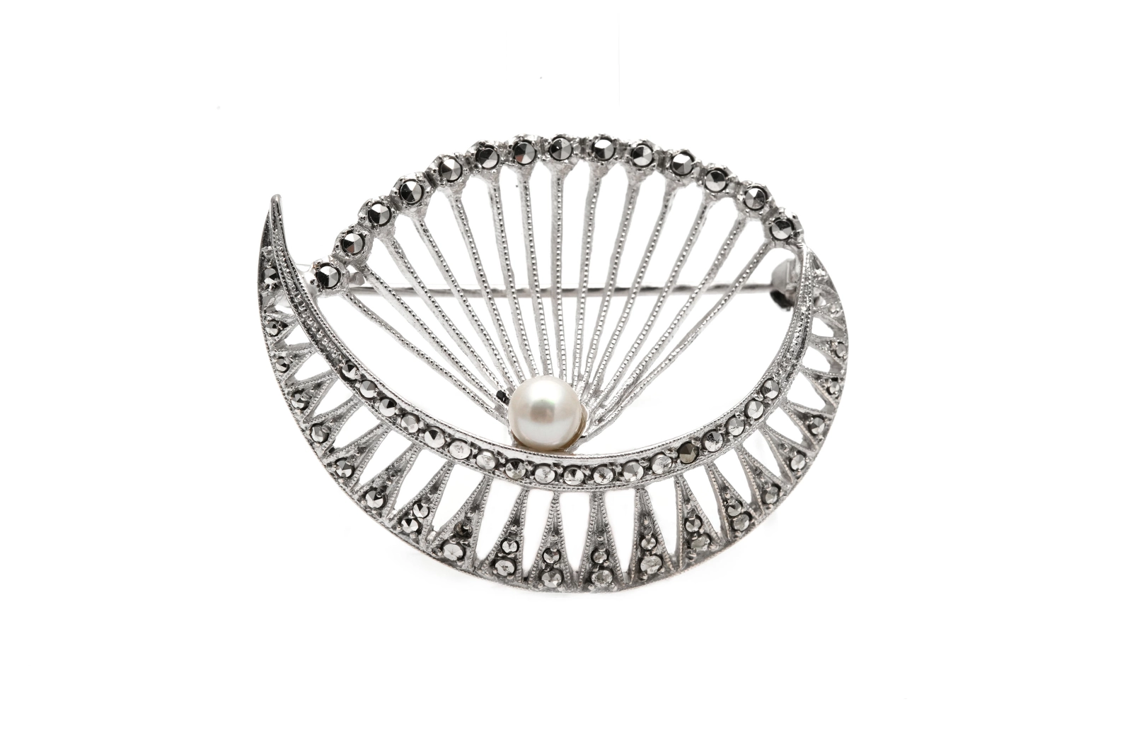 Broche Art Déco en argent 800 sertie de marcassites et d'une perle - - 2