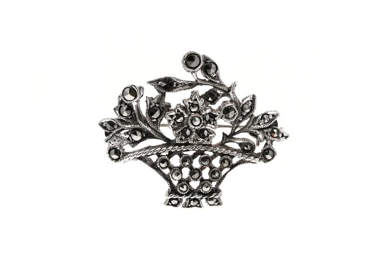 Broche Art Déco en argent 925 sertie de marcassites -  - 2