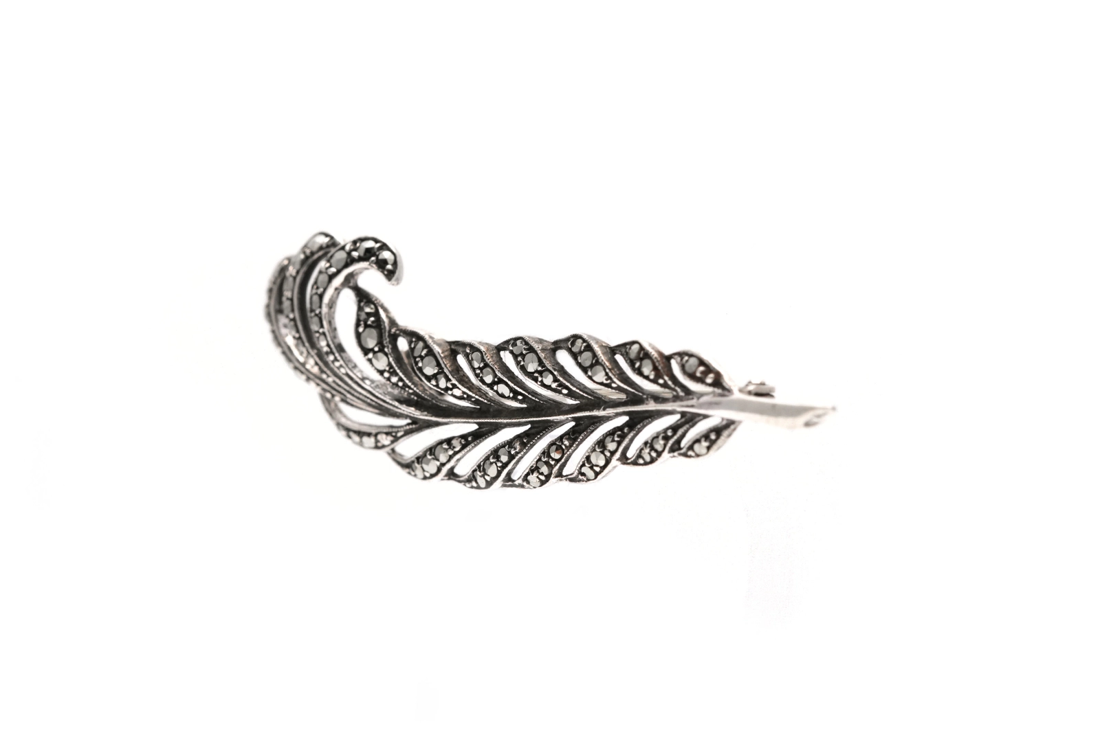 Broche plume Art Déco en argent 835 sertie de marcassites - - 1