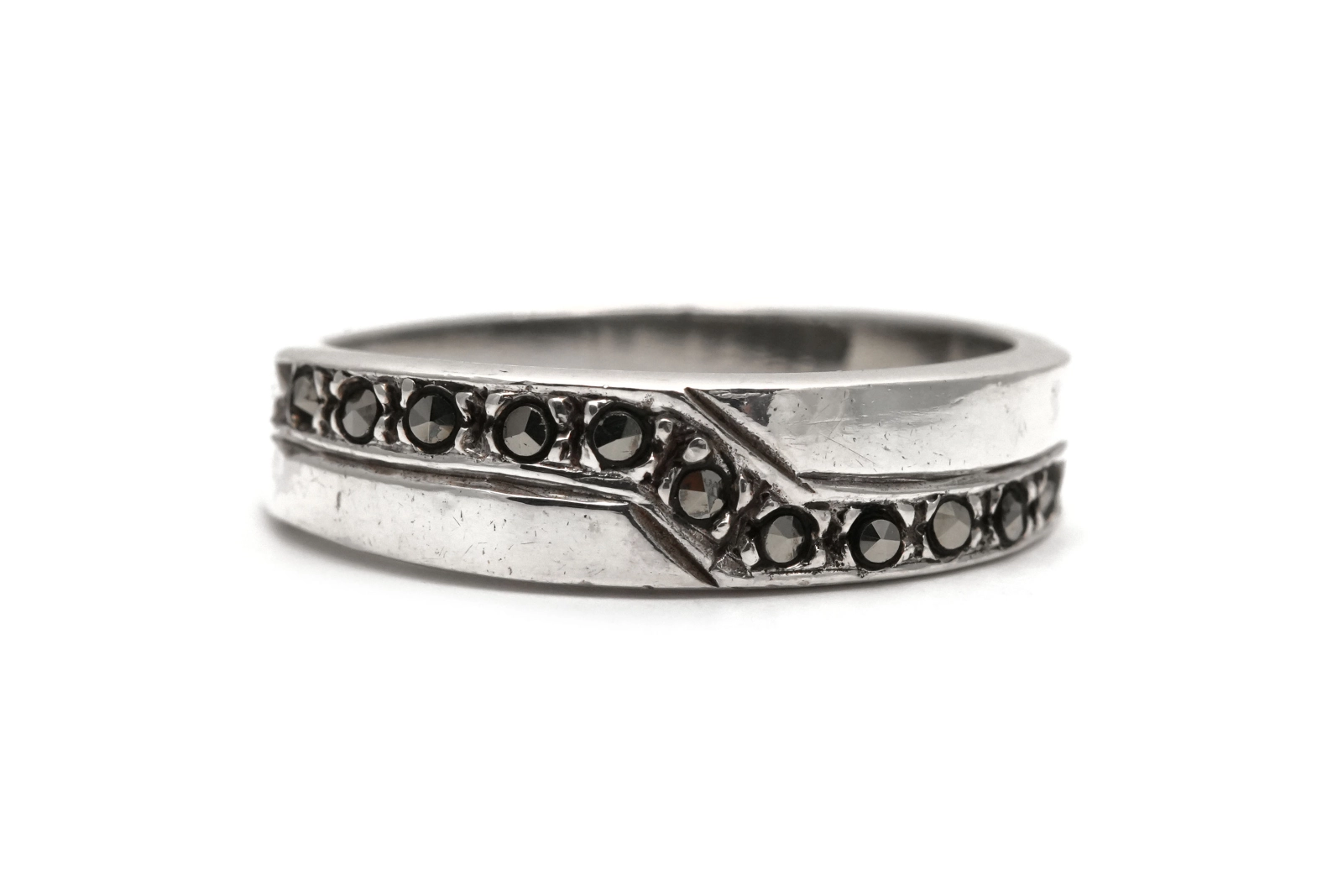 Bague contemporaine en argent 925 sertie de marcassites - - 1