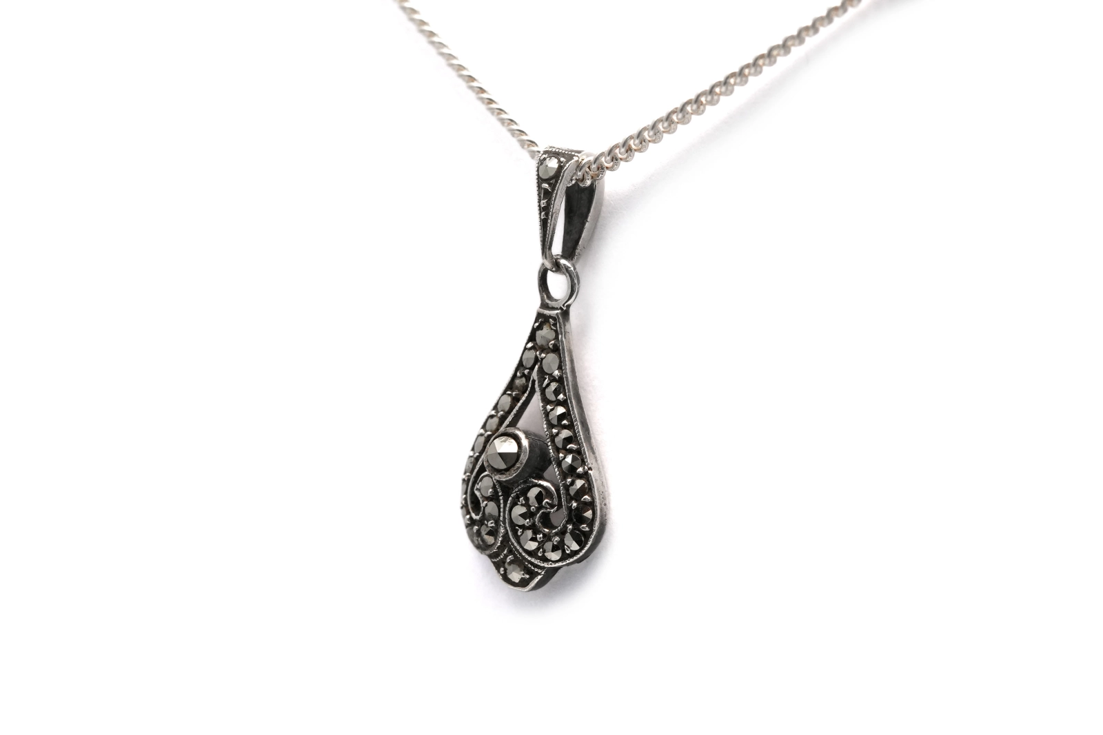 Pendentif Art Déco en argent 835 serti de marcassites - - 1