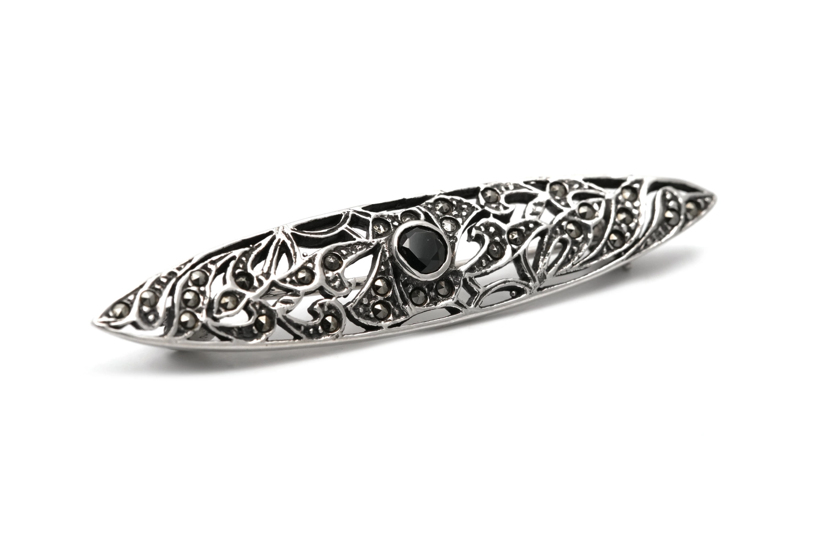Broche Art Déco en argent 925 sertie d'une onyx et de marcassites