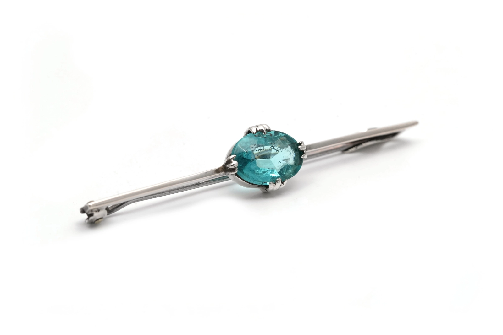 Broche Art Déco en argent sertie d'un cristal