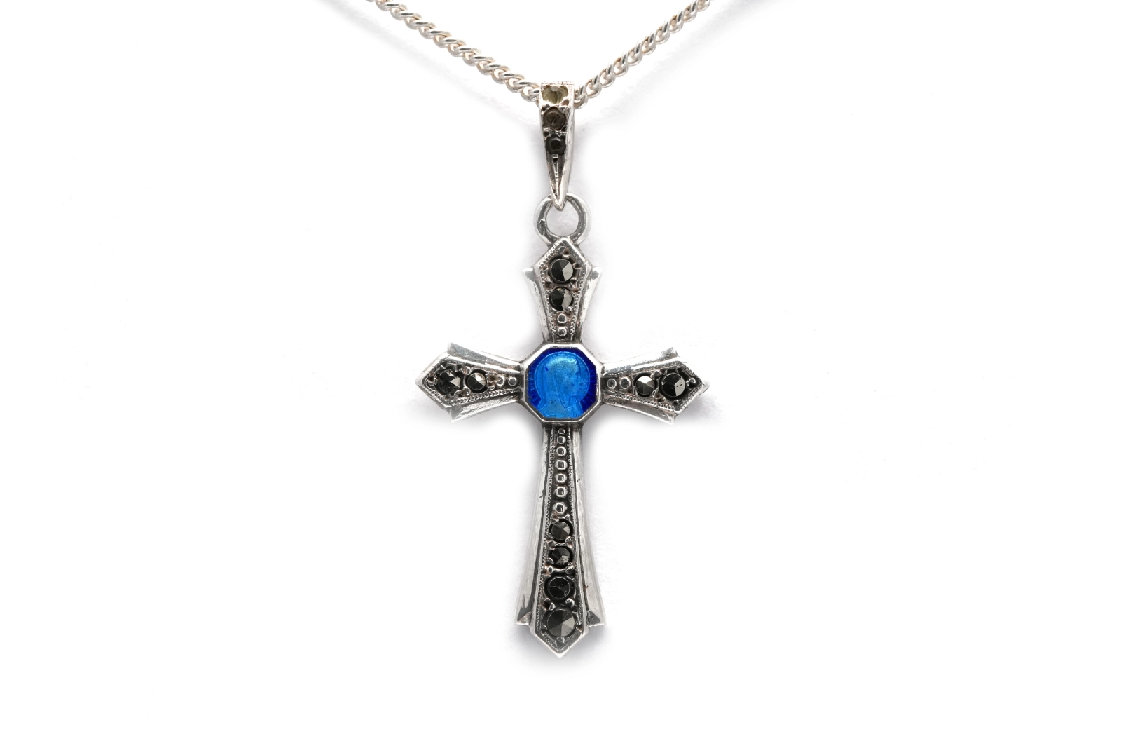 Pendentif Art Déco en argent serti d'émail, de marcassites et de strass