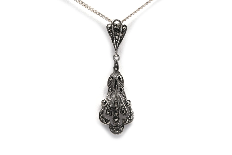 Pendentif Art Déco en argent 835 serti de marcassites