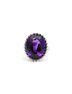 Bague Années 70 en or blanc 18 carats sertie d'une améthyste