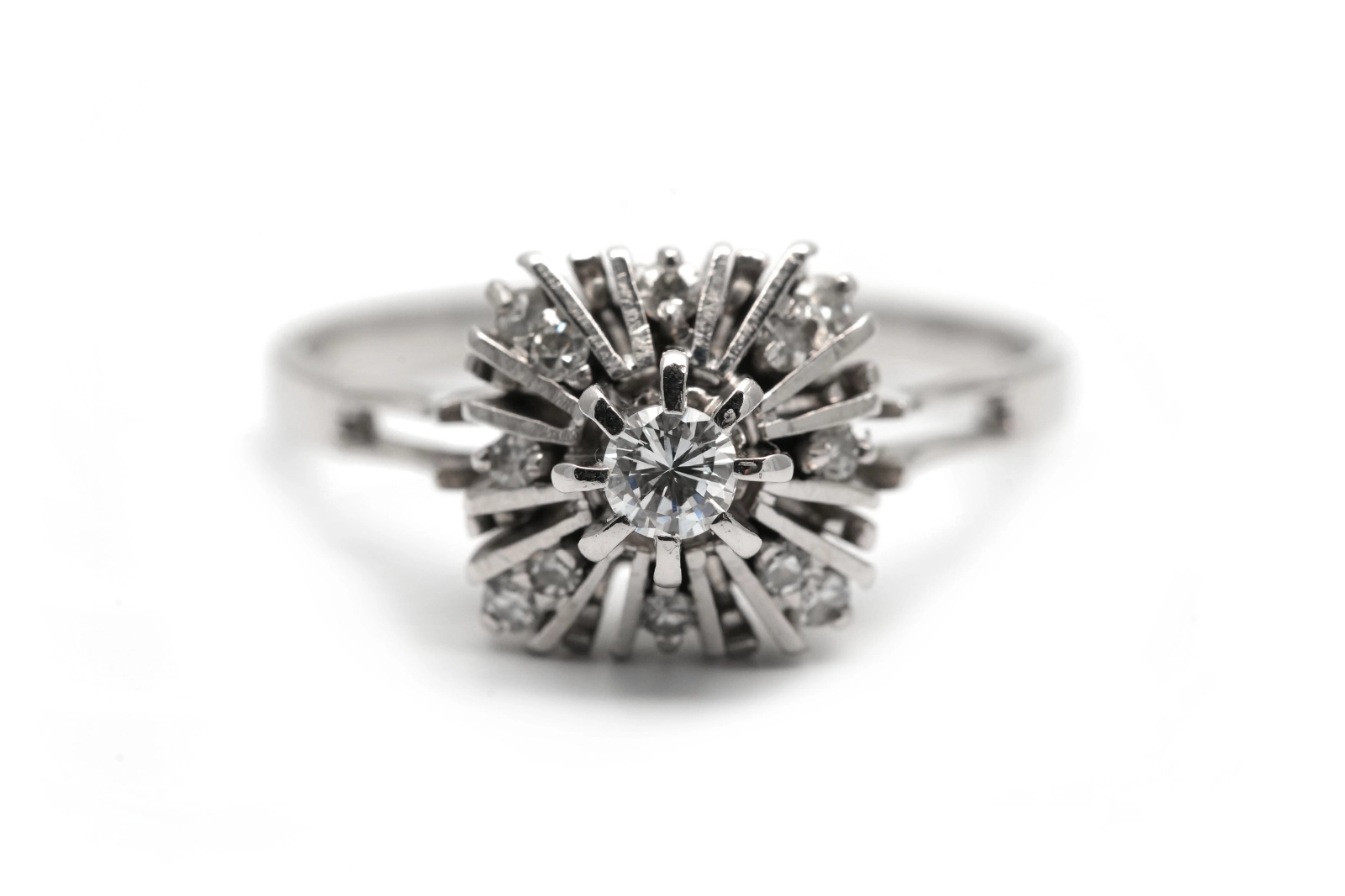 Bague Art Déco en or blanc 18 carats sertie de diamants taille "brillant" (+-0.41ct)