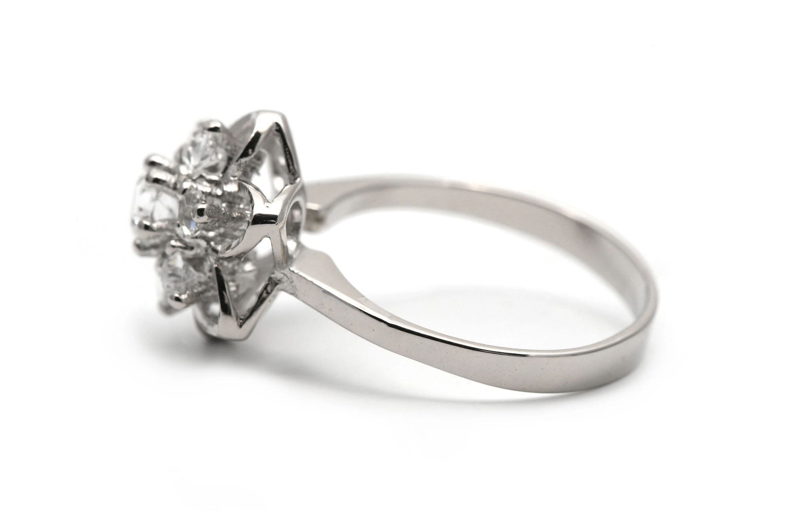 Bague Années 70 en argent 925 sertie de strass