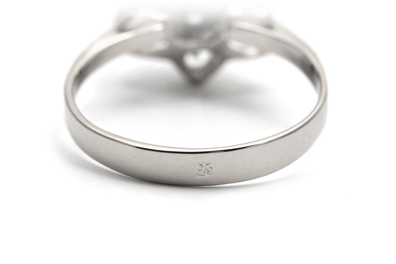 Bague Années 70 en argent 925 sertie de strass