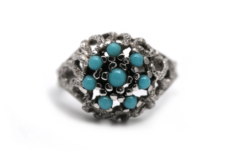 Bague Années 70 en argent 835 serti de turquoises