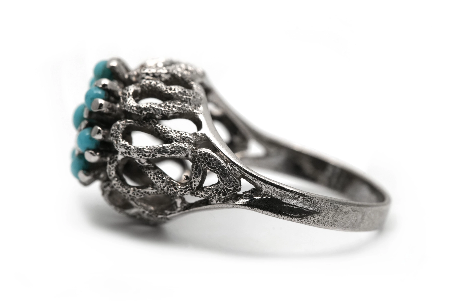 Bague Années 70 en argent 835 serti de turquoises