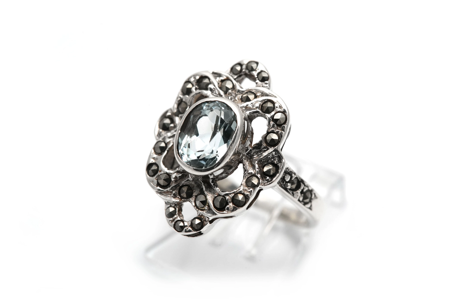 Bague Art Déco en argent 925 sertie d'une topaze et de marcassites