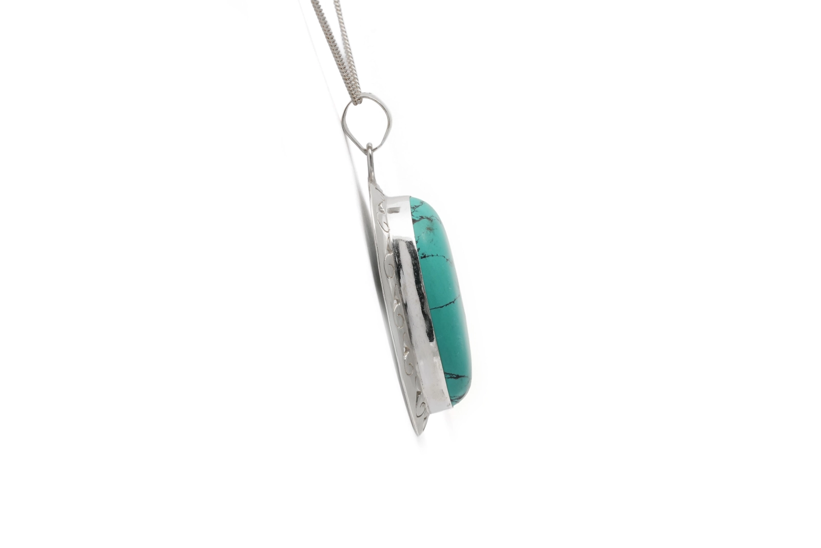 Pendentif contemporain en argent serti d'une turquoise