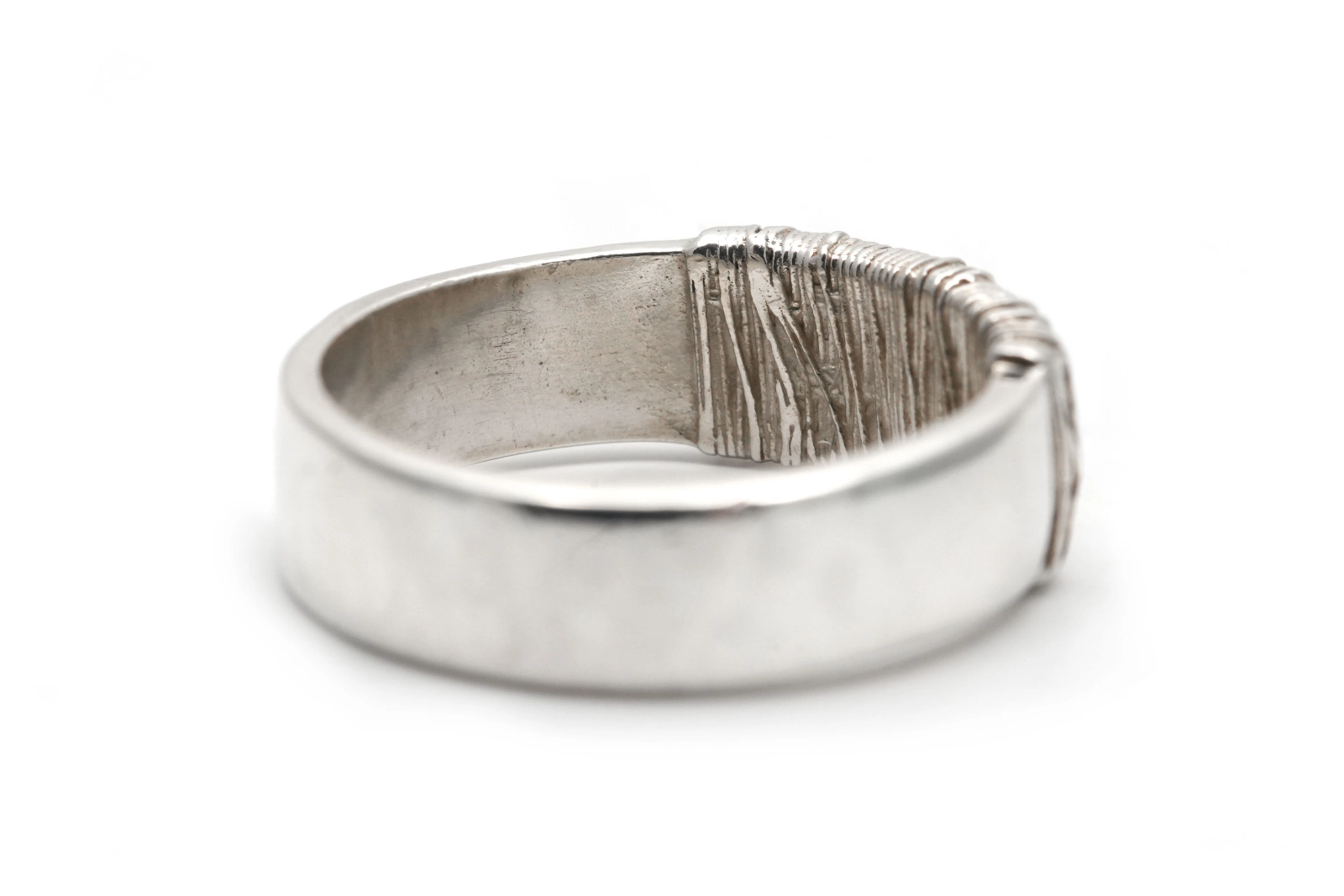 Bague contemporaine en argent 925
