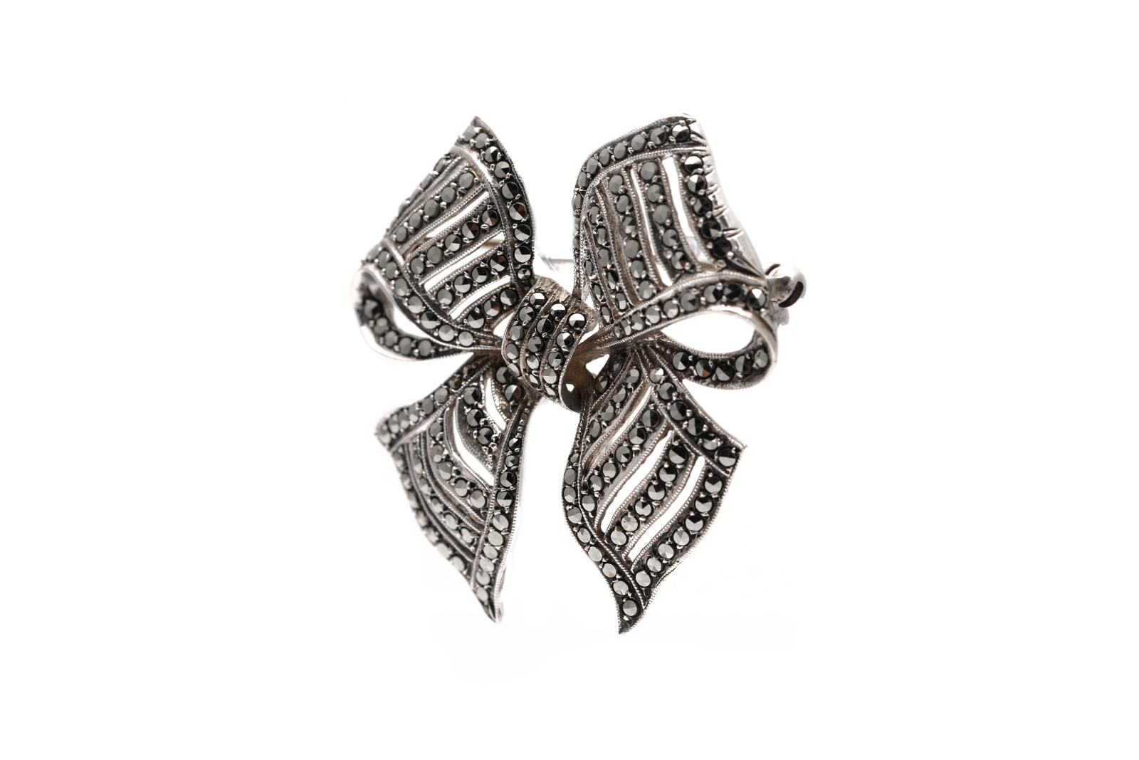 Broche Art Déco en argent 835 sertie de marcassites