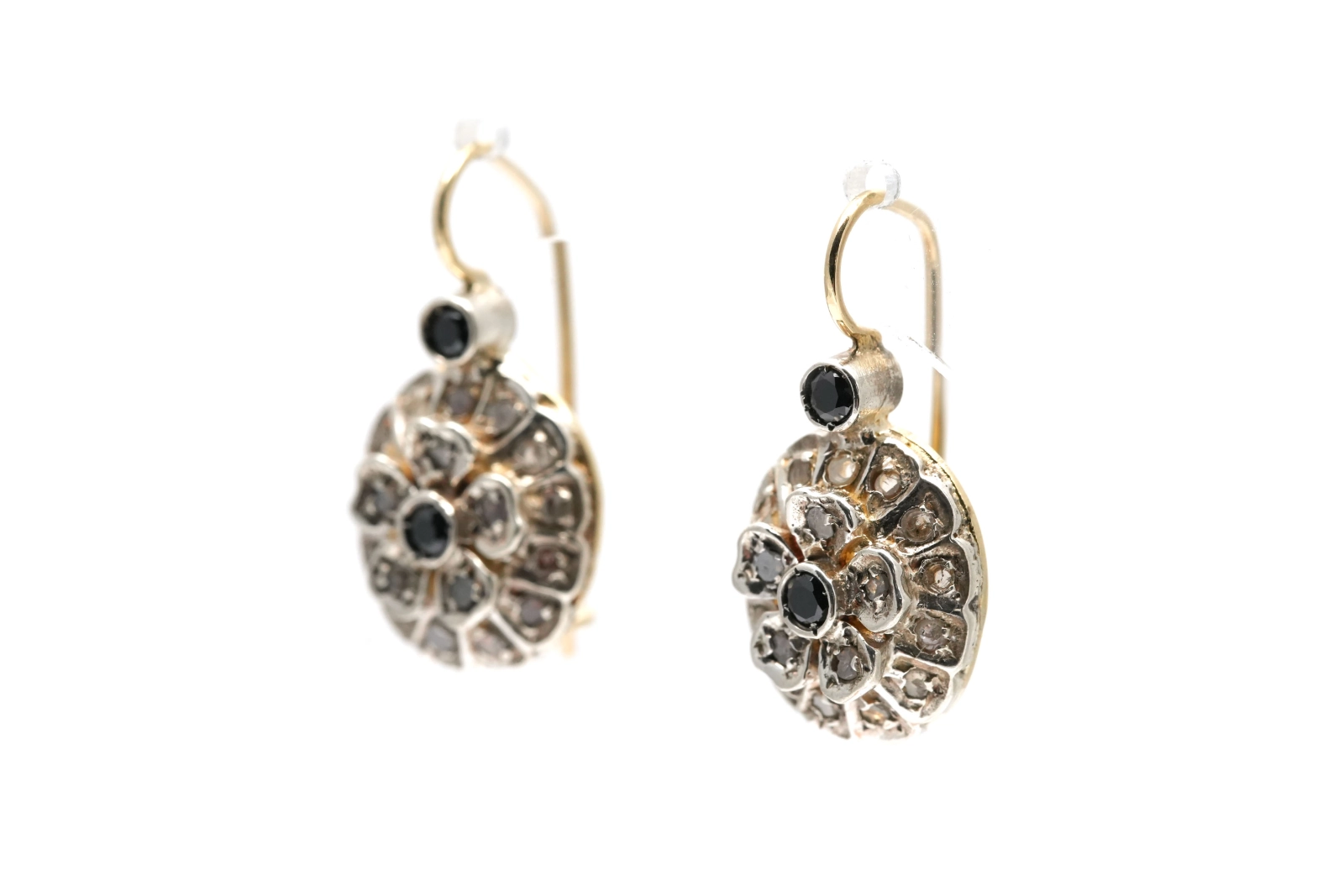 Boucles d'oreilles Art Déco en or jaune 14 carats et argent serties de diamants taille "rose" et de saphirs