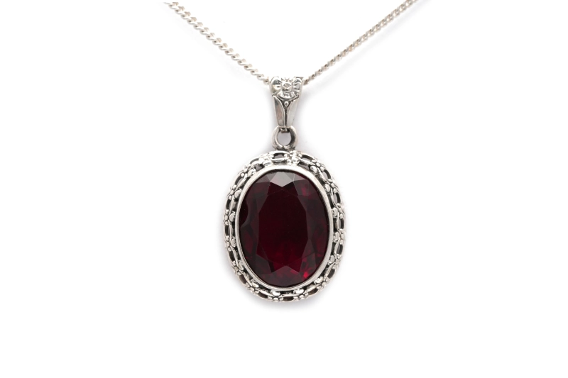 Pendentif Art Déco en argent 830 serti d'un rubis de synthèse