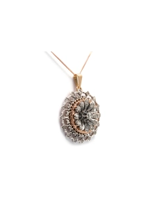 Pendentif Art Nouveau en or jaune 18 carats et argent serti de diamants taille "Old cut" et "rose"