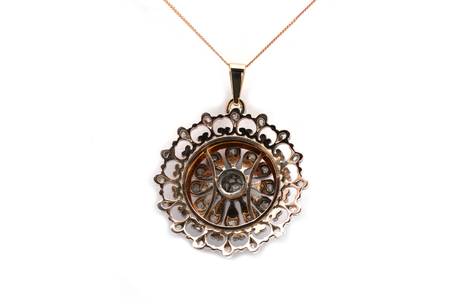 Pendentif Art Nouveau en or jaune 18 carats et argent serti de diamants taille "Old cut" et "rose"
