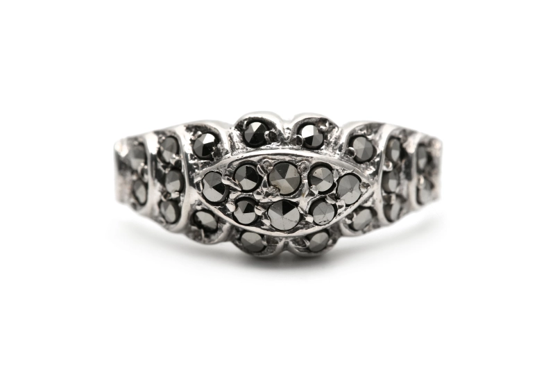 Bague Art Déco en argent 835 sertie de marcassites