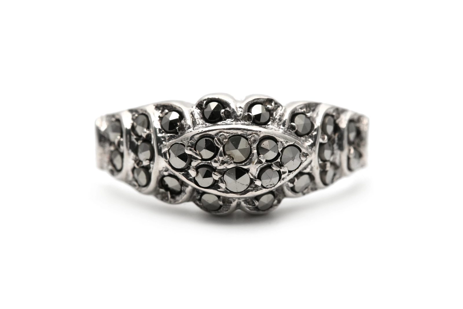 Bague Art Déco en argent 835 sertie de marcassites