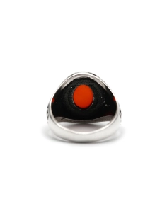 Bague contemporaine en argent 925 sertie d'une cornaline