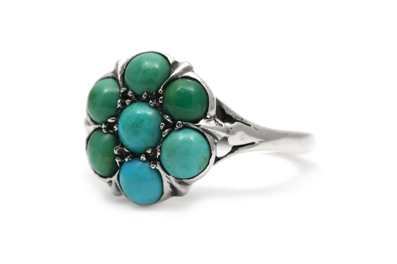 Bague contemporaine en argent sertie de turquoises