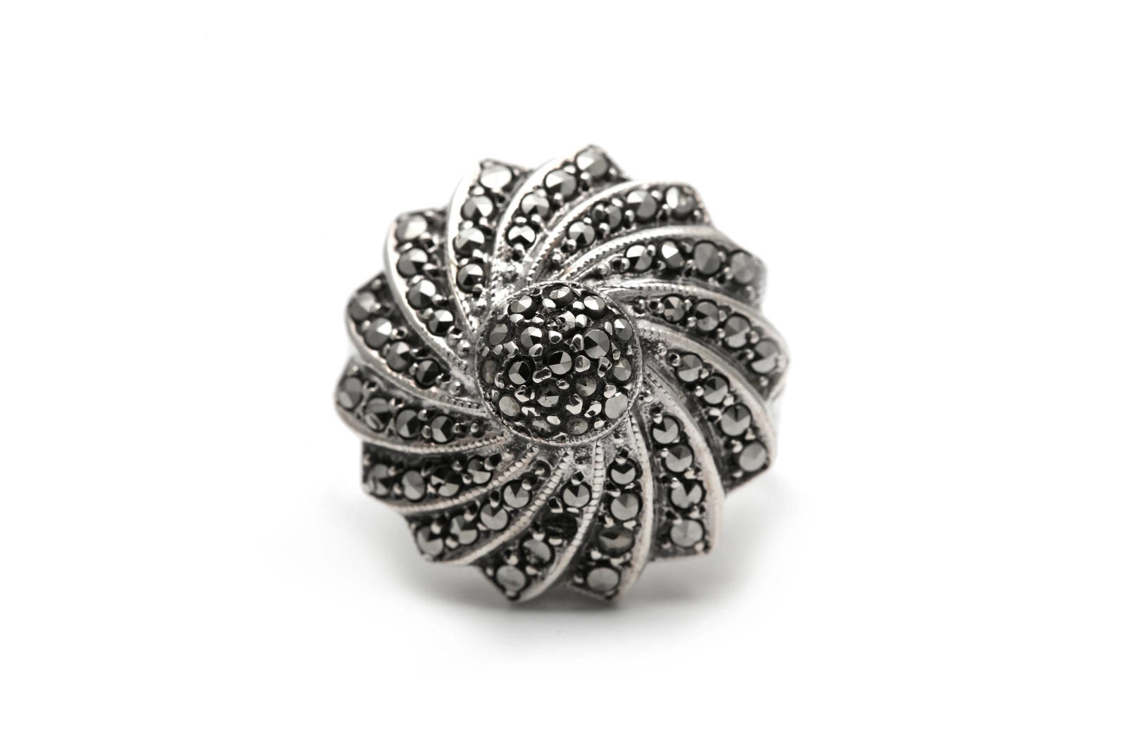Bague Art Déco en argent 835 sertie de marcassites