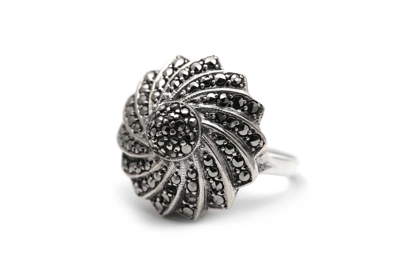 Bague Art Déco en argent 835 sertie de marcassites