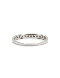 Bague contemporaine en argent 925 sertie de zirconiums