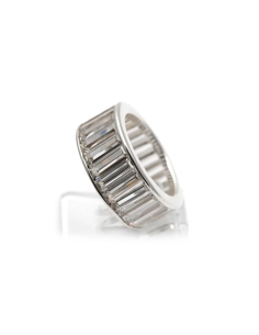 Bague contemporaine en argent 925 sertie de zirconiums