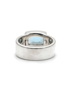 Bague contemporaine en argent 925 sertie d'une topaze
