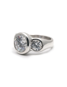 Bague contemporaine en argent 925 sertie de zirconiums