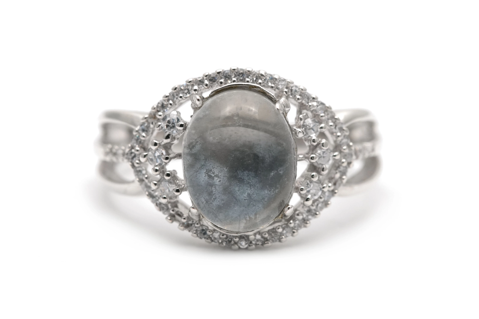 Bague contemporaine en argent 925 sertie d'une pierre de lune et de zirconiums
