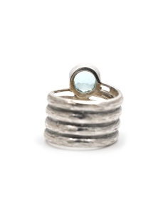 Bague contemporaine en argent 925 sertie d'une topaze