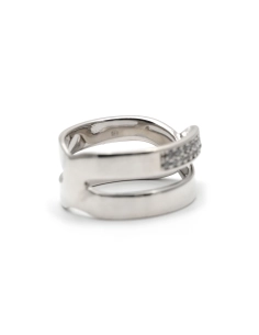 Bague contemporaine en argent 925 sertie de zirconiums