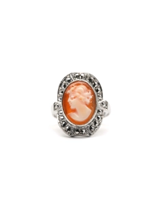 Bague Années 50 en argent 835 sertie d'un camée et de marcassites
