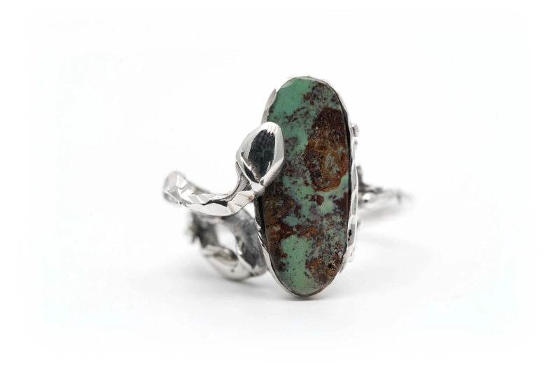 Bague contemporaine en argent 925 sertie d'une turquoise