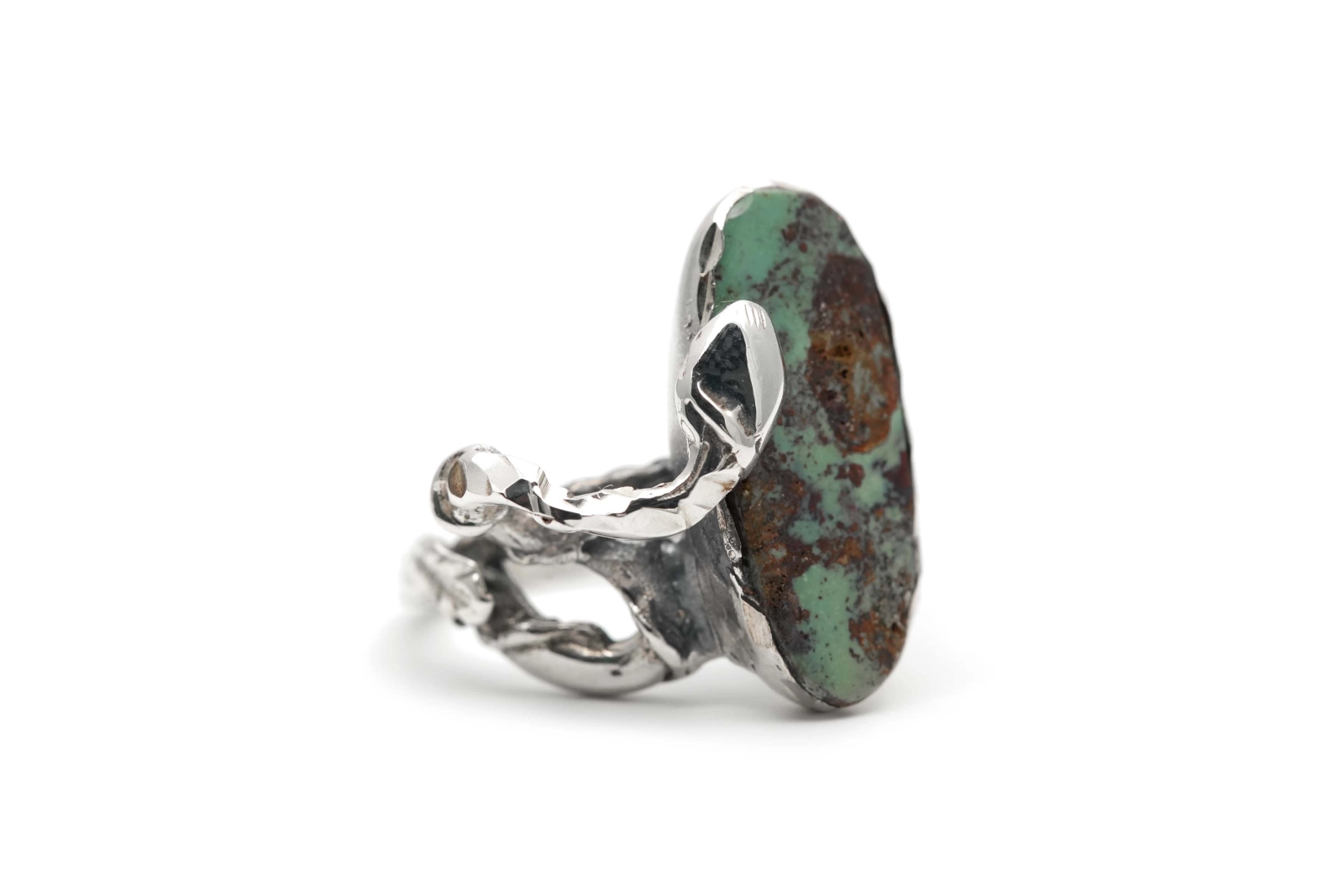 Bague contemporaine en argent 925 sertie d'une turquoise
